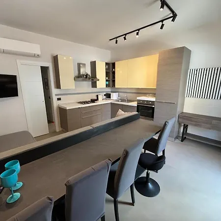 Typic Loft Beachfront شقة
